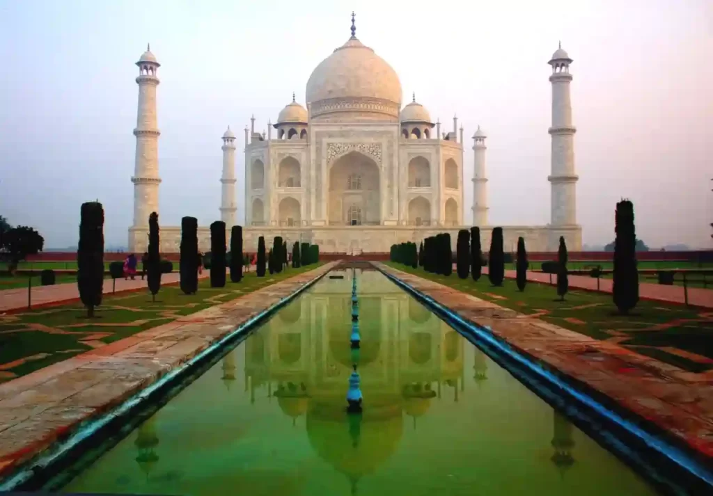 ताज महल - आगरा (दुनिया के अजूबे) 